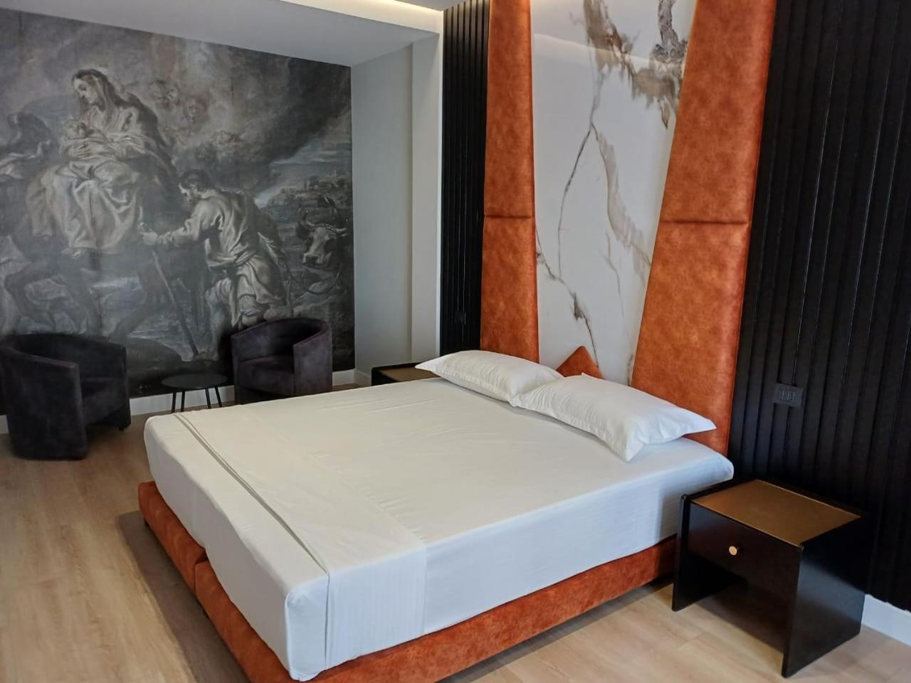 Oxygen Boutique Hotel Тирана Екстер'єр фото